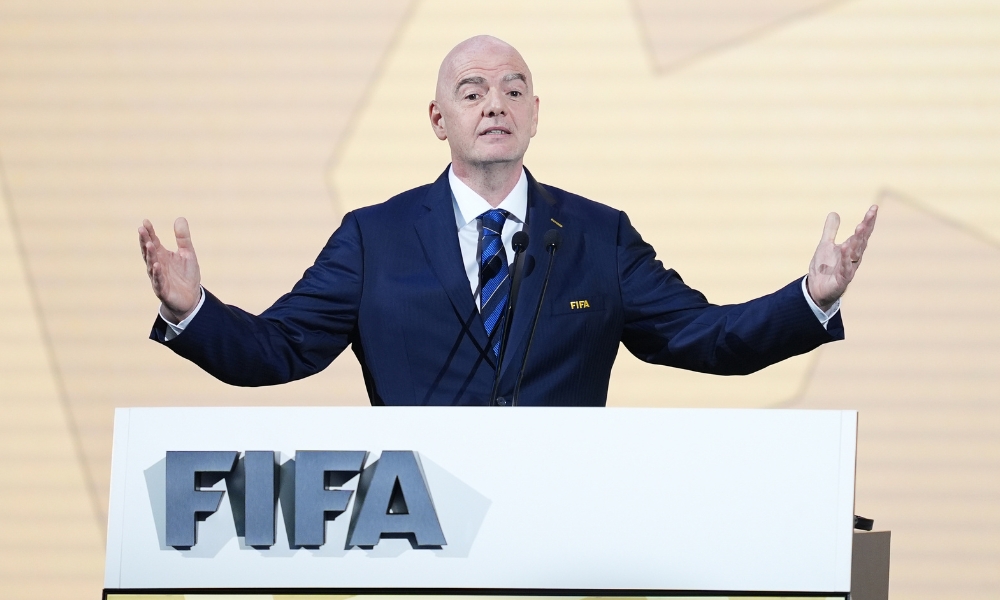 👋讲不出再见！广州队亚冠夺冠的“亚洲之王”微博被球迷刷屏.